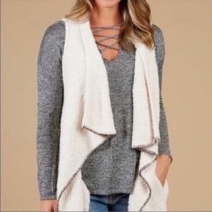 Altar’d State Open Front Sherpa Vest Beige Size S/M